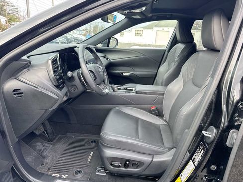Used 2023 Lexus RX 350 Premium image 11