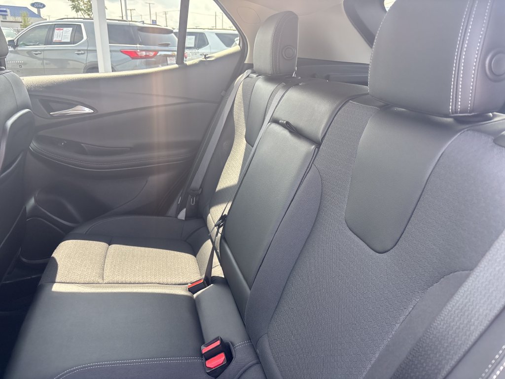Used 2021 Buick Encore GX Select FWD image 29