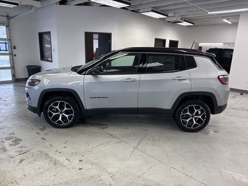 New 2026 Jeep Compass Limited image 4