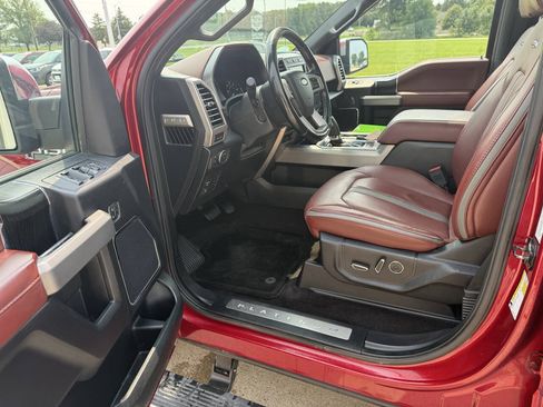 Used 2018 Ford F150 Platinum w/ Equipment Group 701A Luxury AWD/4WD image 5