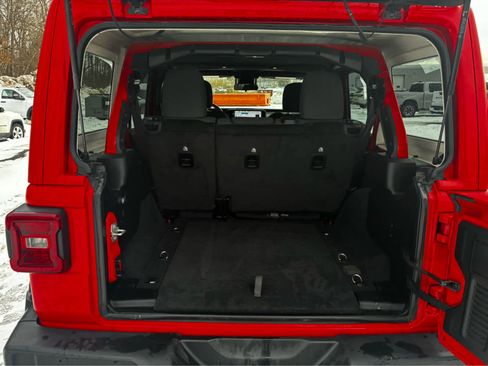 Used 2024 Jeep Wrangler Sahara w/ Dual Top Group image 10