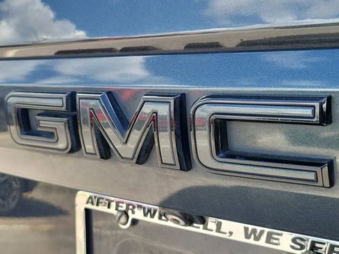 Used 2021 GMC Yukon XL Denali AWD/4WD image 8