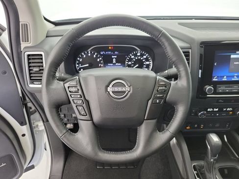 Used 2024 Nissan Frontier SL w/ Technology Package RWD image 22