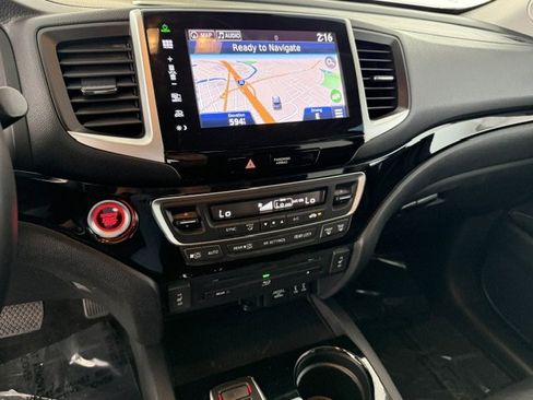 Used 2016 Honda Pilot Touring image 12