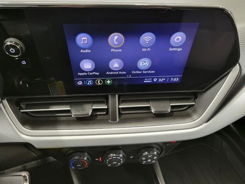 Certified 2024 Chevrolet Trax RS w/ Driver Confidence Package image 7