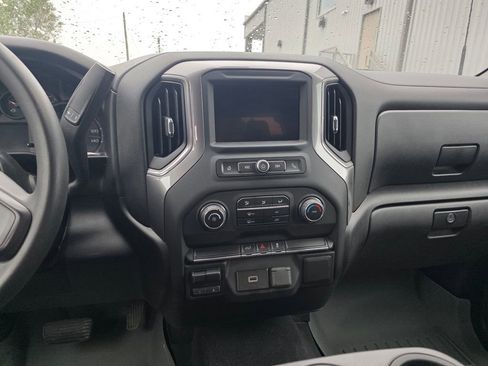 Used 2020 Chevrolet Silverado 2500 Custom w/ Custom Value Package AWD/4WD image 16