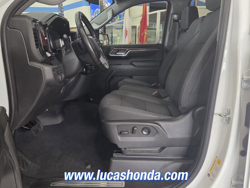 Used 2023 Chevrolet Silverado 1500 RST w/ Z71 Off-Road Package AWD/4WD image 7