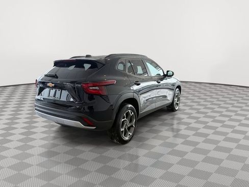 Certified 2025 Chevrolet Trax LT w/ LT Convenience Package image 10