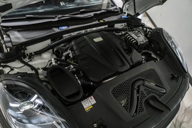 Used 2022 Porsche Macan GTS AWD/4WD image 48