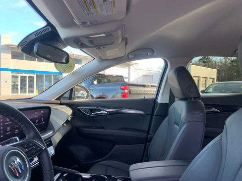 Certified 2025 Buick Envision Preferred image 12