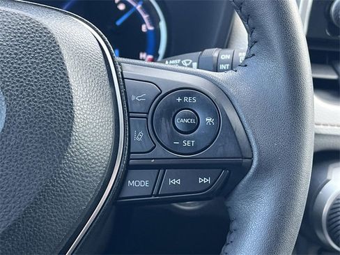 Used 2025 Toyota RAV4 XLE Premium image 21