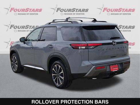 New 2026 Nissan Pathfinder Platinum image 7