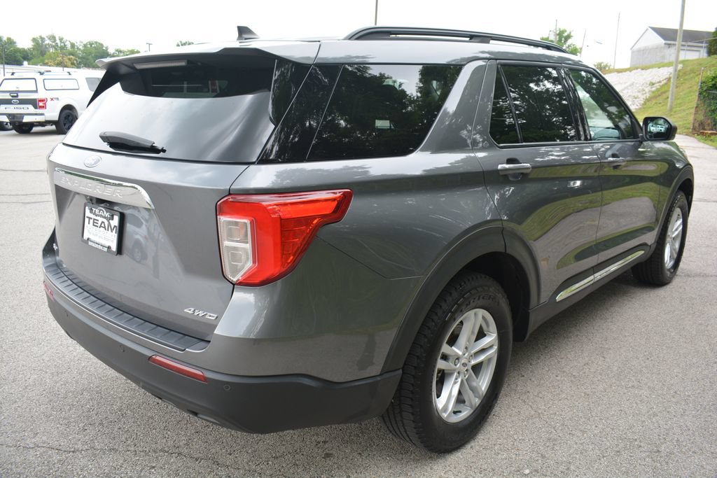 Used 2022 Ford Explorer XLT AWD/4WD image 5