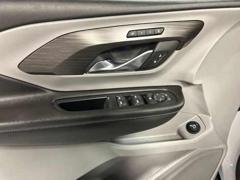 Used 2022 GMC Terrain SLT image 14