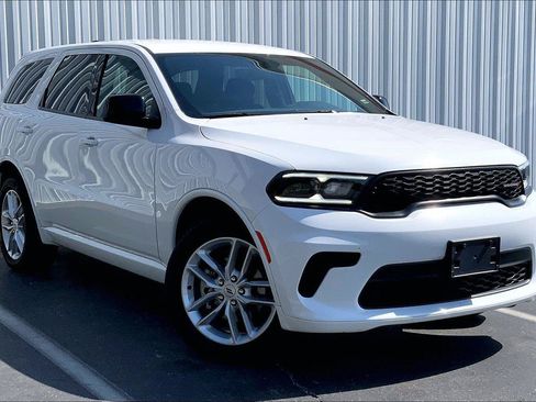 Used 2025 Dodge Durango GT AWD/4WD image 2