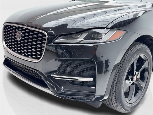 Used 2023 Jaguar F-PACE S image 5