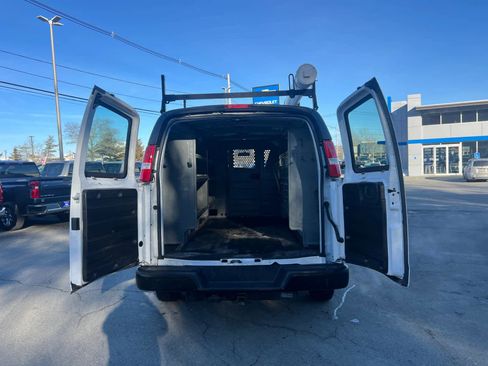 Certified 2024 Chevrolet Express 3500 w/ Driver Convenience Package image 32