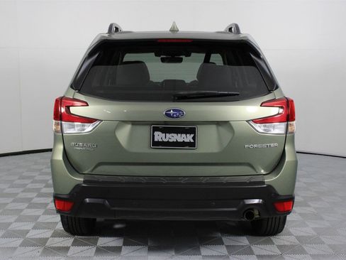 Used 2020 Subaru Forester Limited image 6