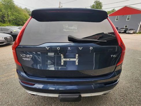 Used 2018 Volvo XC90 T6 Momentum w/ Convenience Package AWD/4WD image 6