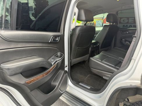 Used 2017 Chevrolet Tahoe LT RWD image 14