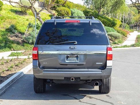 Used 2016 Ford Expedition XLT w/ Equipment Group 202A image 5