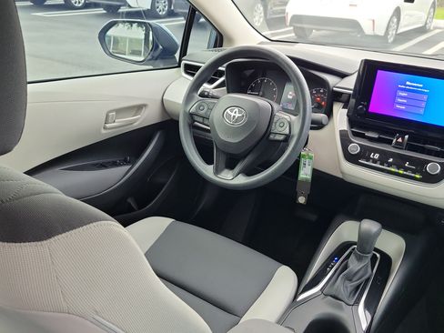 Used 2023 Toyota Corolla LE FWD image 14
