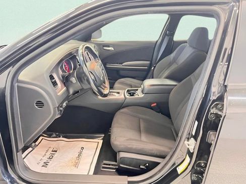 Used 2022 Dodge Charger SXT RWD image 13