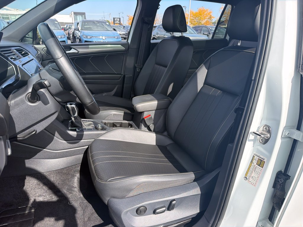 Certified 2024 Volkswagen Tiguan SE R-Line AWD/4WD image 7