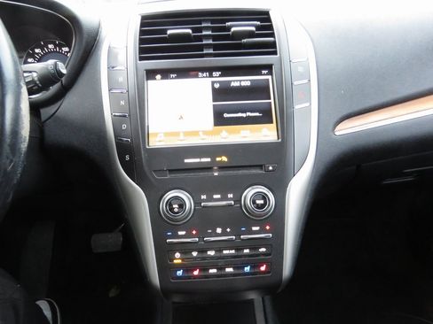 Used 2017 Lincoln MKC Reserve w/ Lincoln MKC Climate Package image 26