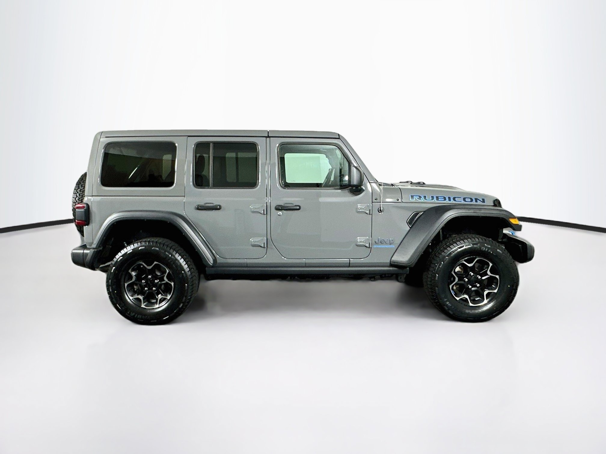 Used 2023 Jeep Wrangler Unlimited Rubicon 4xe w/ Dual Top Group AWD/4WD image 10