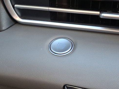 Certified 2025 Hyundai Elantra Sport image 24