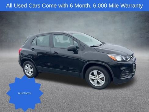 Used 2019 Chevrolet Trax LS image 2