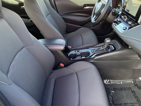 Certified 2025 Toyota Corolla SE image 14