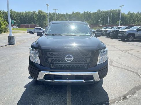 Used 2023 Nissan Titan SV AWD/4WD image 29