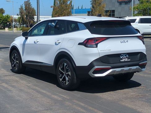 Used 2024 Kia Sportage EX FWD image 8