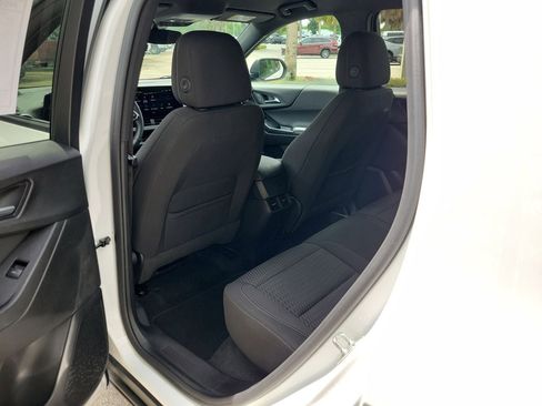 Used 2025 Chevrolet Equinox LT FWD image 8