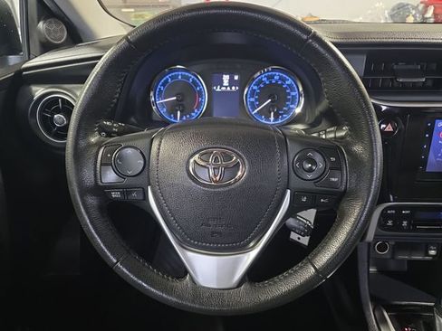 Used 2019 Toyota Corolla SE image 19