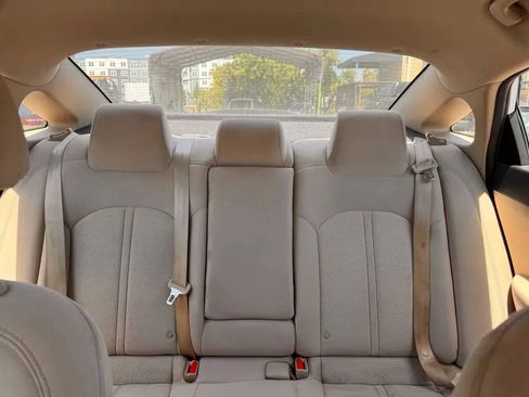 Used 2018 Hyundai Sonata SE w/ Cargo Package FWD image 14