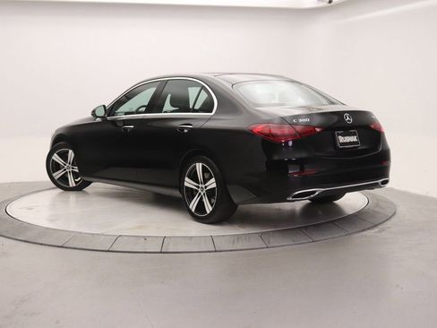 Used 2025 Mercedes-Benz C 300 4MATIC Sedan image 2