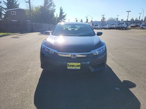 Used 2017 Honda Civic EX image 9