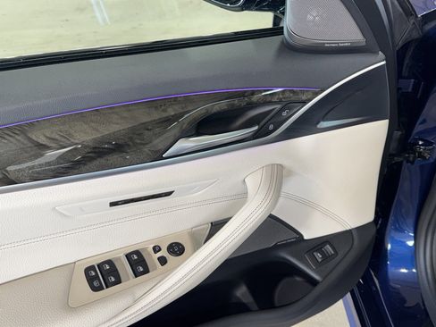 Used 2019 BMW 540i image 18