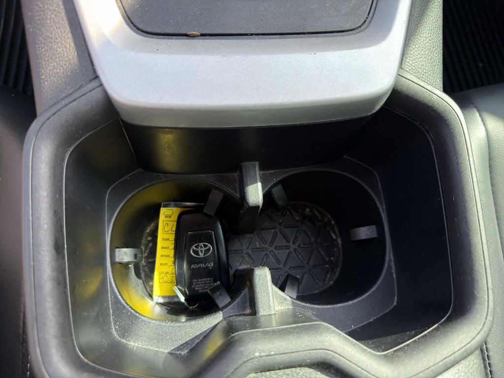 Used 2023 Toyota RAV4 XLE Premium AWD/4WD image 28