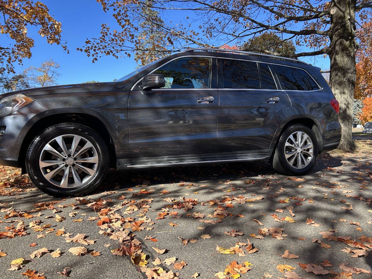 Used 2016 Mercedes-Benz GL 450 4MATIC image 36