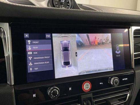 Certified 2025 Porsche Macan Turbo image 32