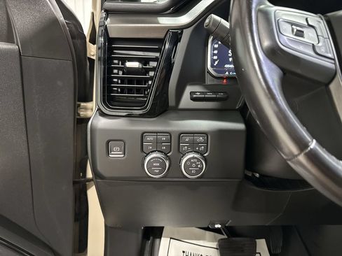 Used 2022 GMC Sierra 1500 AT4 w/ AT4 Premium Package AWD/4WD image 18