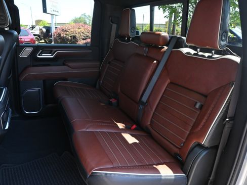 Used 2026 GMC Sierra 2500 Denali Ultimate w/ Max Trailering Package image 11