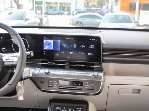 New 2026 Hyundai Kona SEL Premium image 18