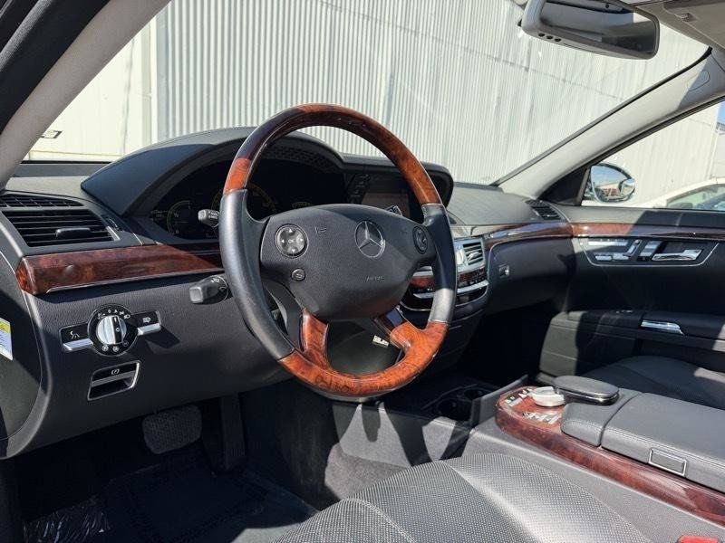 Used 2007 Mercedes-Benz S 550 image 17
