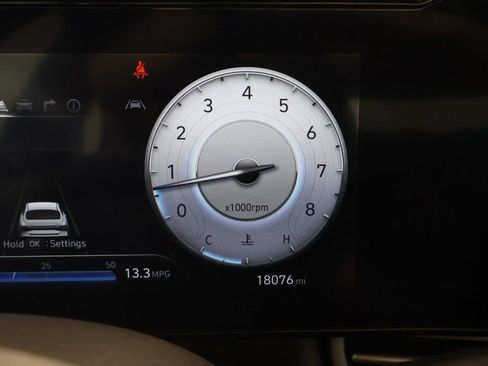 Used 2024 Hyundai Elantra SEL FWD image 17