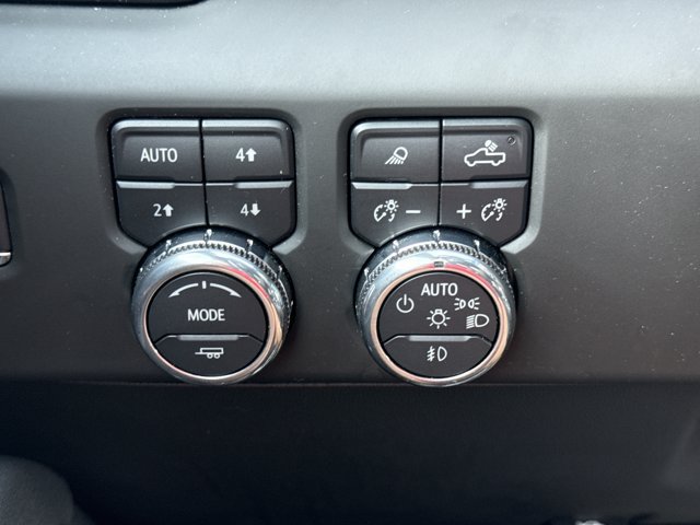 Used 2026 GMC Sierra 1500 AT4 w/ AT4 Premium Package AWD/4WD image 28